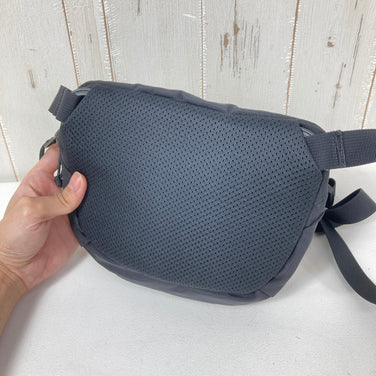 【OneSize ブラック系】 Arcteryx ( アークテリクス ) マカ 1 Maka 1 生産終了モデル 入手困難 ナイロン バッグ ストレージ サコッシュポーチ z00058664  サコッシュポーチ バッグ ストレージ