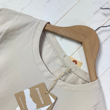 【Men's M ベージュ系】 Houdini ( フーディニ ) カバー クルー Cover Crew Foggy Mountain ポリエステル ウェア トップス インナー シャツ ロングスリーブTシャツ クルーネック 化繊 z00059718 Foggy Mo