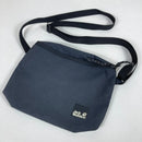 【OneSize ブラック系】 Jackwolfskin ( ジャックウルフスキン ) フライツァイトタッシェ 365 バッグ freizeit tasche 365 bag ポリエステル バッグ ストレージ サコッシュポーチ z00054620  サコッシュポー-1