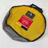 【Unisex OneSize イエロー系】 The North Face ( ザ・ノースフェイス ) ベースキャンプ ダッフル XS BC Duffel XS 28L TPEファブリックラミネート 収納用メッシュバッグ付属 ポリエステル バッグ ストレージ ダッフルバッグ ボス