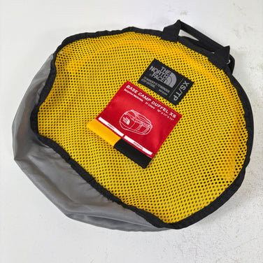 【Unisex OneSize イエロー系】 The North Face ( ザ・ノースフェイス ) ベースキャンプ ダッフル XS BC Duffel XS 28L TPEファブリックラミネート 収納用メッシュバッグ付属 ポリエステル バッグ ストレージ ダッフルバッグ ボス