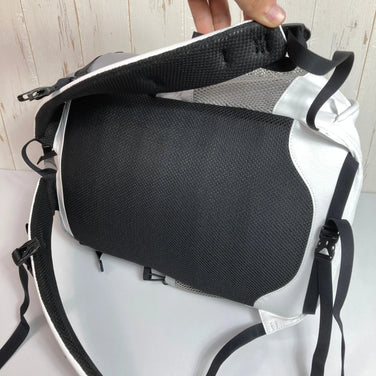 【OneSize グレー系】 holo（ホロ） オーブエム Orb M Light Gray x White ナイロン バッグ ストレージ バックパック デイパック 容量【～29L】 z00052139 Light Gray x White デイパック 容量【～2 - 【公式】2ndGEAR（セカンドギア）Webショップ【登山用品・アウトドア用品専門 買取販売店】