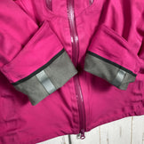 Mountain Hardwear Alchemy Hooded Jacket, Women's Medium, Pink. This nylon softshell jacket is a perfect outerwear piece. (Product code: z00053760)