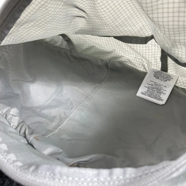 【男女通用 M 灰色】Salomon ACTIVE SKIN 8 尼龙收纳袋跑步背心背包 z00057128 跑步背心背包收纳袋