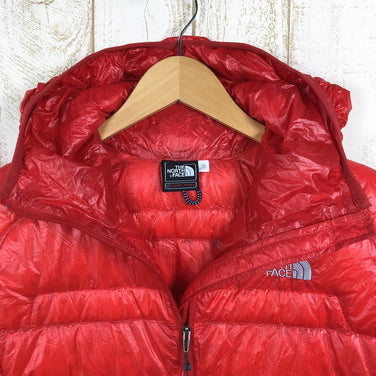 【Women's M レッド系】 The North Face ( ザ・ノースフェイス ) ライトヒート フーディ Light Heat Hoodie 光電子ダウン Pertex撥水 ジャケット サミットシリーズ 入手困難 NDW18071 Asian Women's - 【公式】2ndGEAR（セカンドギア）Webショップ【登山用品・アウトドア用品専門 買取販売店】