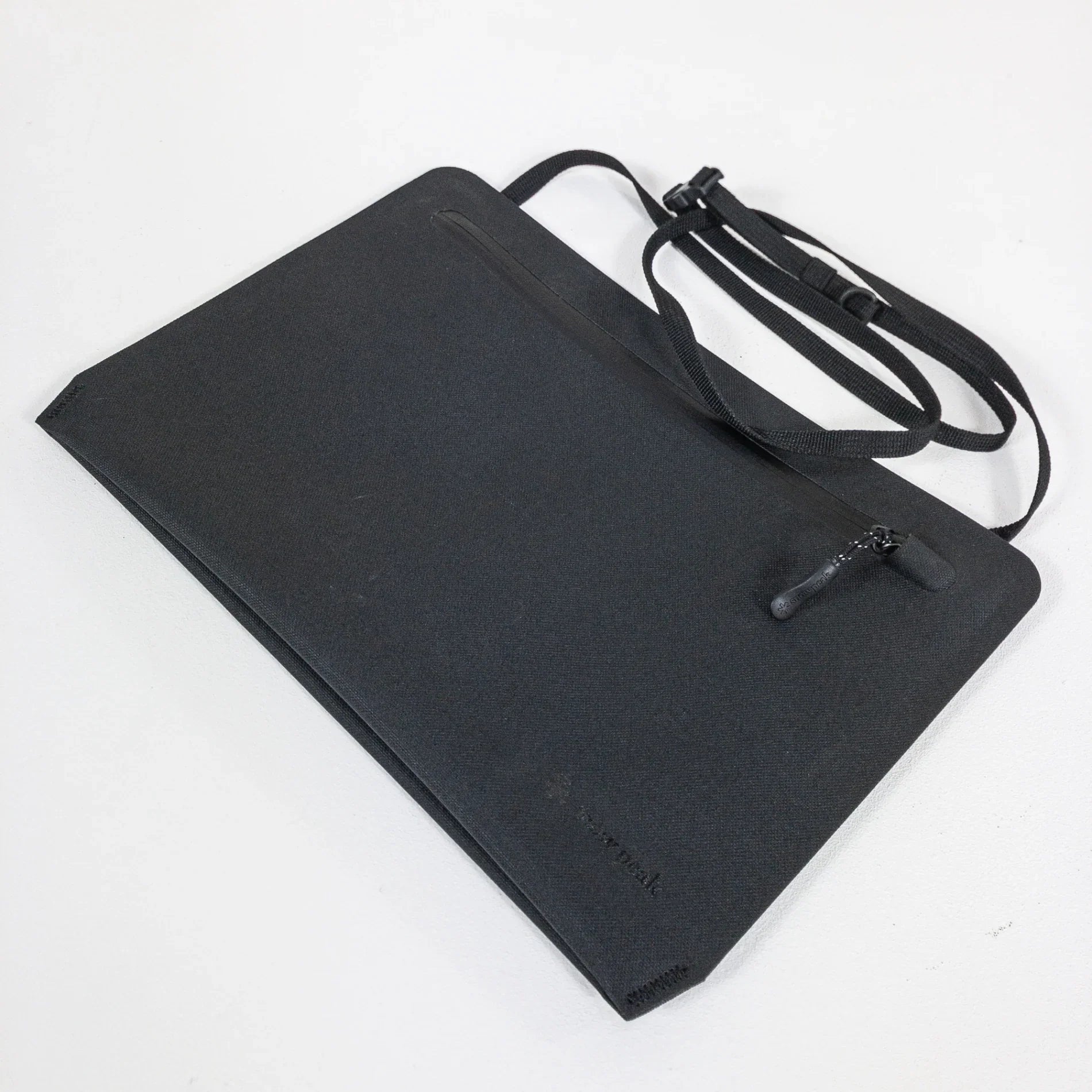 【OneSize ブラック系】 Snowpeak ( スノーピーク ) ドライ サコッシュ Dry Sacoche ポリエステル バッグ ストレージ サコッシュポーチ z00051236 サコッシュポーチ バッグ ストレージ - 【公式】2ndGEAR（セカンドギア）Webショップ【登山用品・アウトドア用品専門 買取販売店】