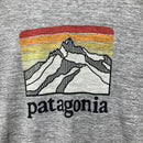 【Men's S グレー系】 2021 Patagonia ( パタゴニア ) ロングスリーブ キャプリーン クール デイリー グラフィック シャツ Long-Sleeved Capilene Cool Daily Graphic Shirt 速乾 / 防臭 /-3