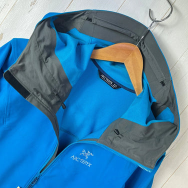 Arcteryx Gamma LT Hoody, Men's, Size Small, Blue, Adriatic Blue, Nylon, Softshell Jacket, Outerwear, z00053910, Adriatic Blue