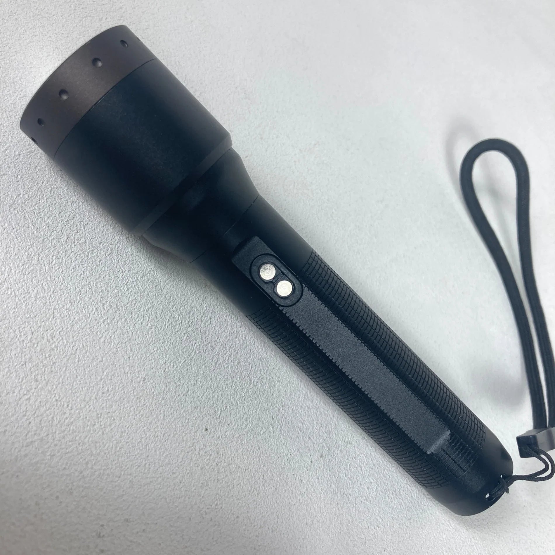 中古 LEDLENSER レッドレンザー ライト ハンディライト P7R 9408-R