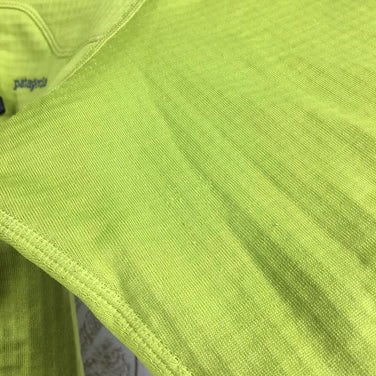 【Men's S グリーン系】 Patagonia ( パタゴニア ) R1 プルオーバー R1 Pullover レギュレーター ポーラテック パワードライ フリース ジャケット 40107 International Men's LEK フリース アウター ジャ - 【公式】2ndGEAR（セカンドギア）Webショップ【登山用品・アウトドア用品専門 買取販売店】