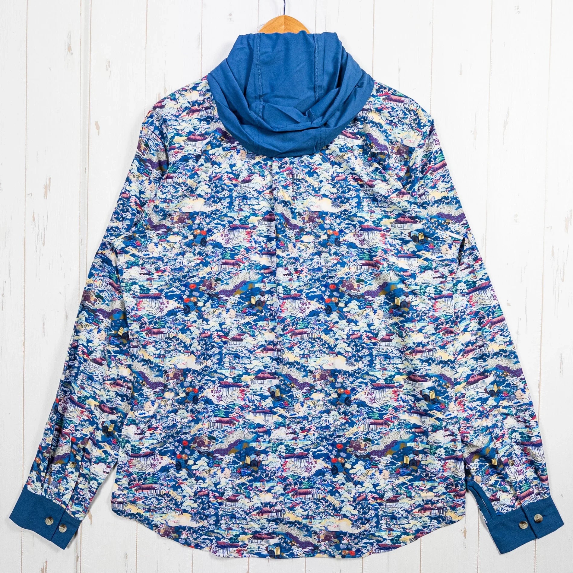 【Men's M ブルー系】 Jolly Gear（ジョリーギア） トリプルクラウン ボタンダウン ロングスリーブ TRIPLE CROWN BUTTON DOWN LONG SLEEVE Blue Garden ポリエステル ウェア トップス インナー シャツ - 【公式】2ndGEAR（セカンドギア）Webショップ【登山用品・アウトドア用品専門 買取販売店】