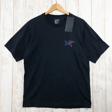 【Men's S ブラック系】 Arcteryx ( アークテリクス ) クラッグ コットン ロゴ ショート スリーブ Kragg Cotton Logo Short Sleeve コットン X000008464 Men's コットン ショートスリーブTシャツ ク - 【公式】2ndGEAR（セカンドギア）Webショップ【登山用品・アウトドア用品専門 買取販売店】