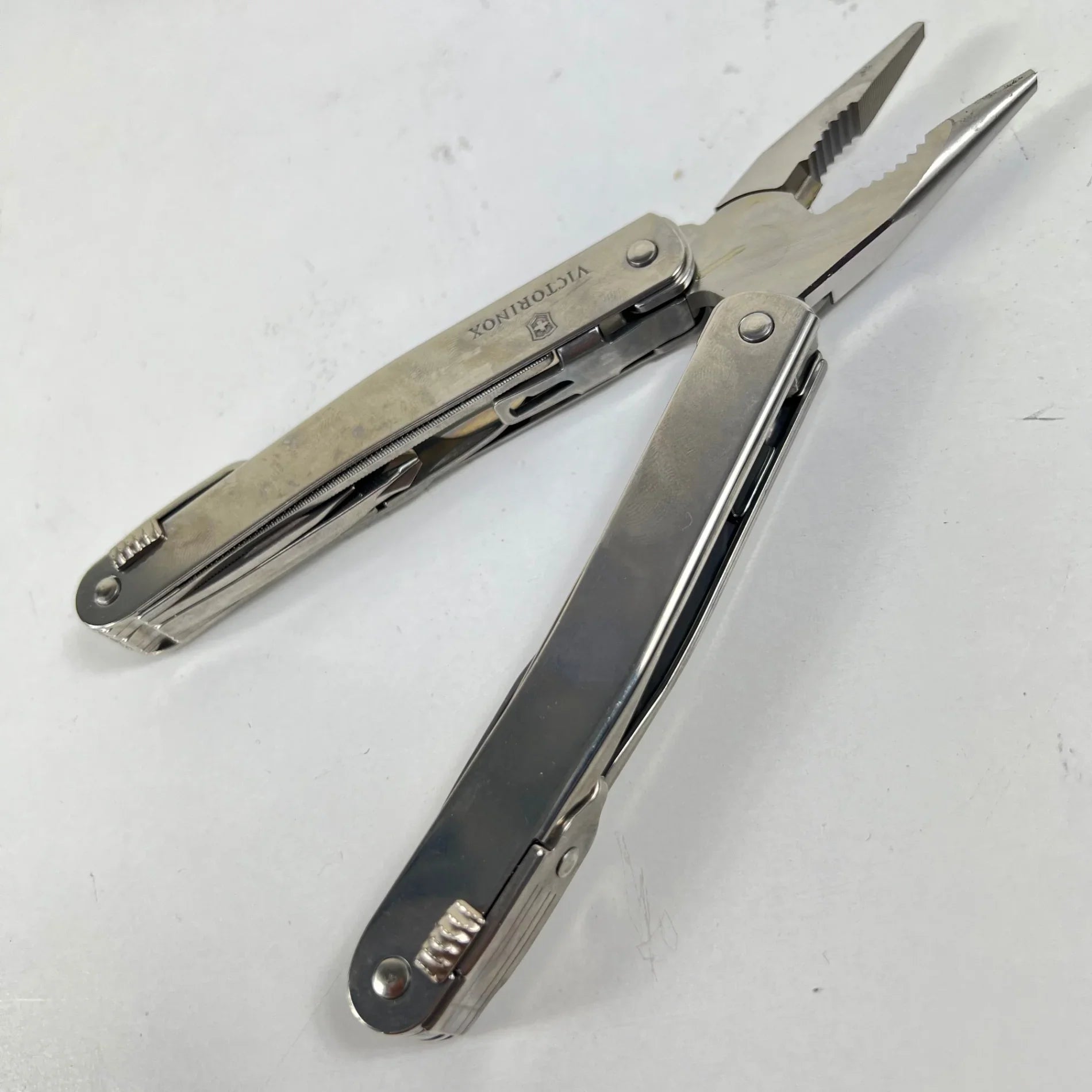 スプリットセカンド OneSize レッド系】 Victorinox ( ビクトリノックス ) スイスツール