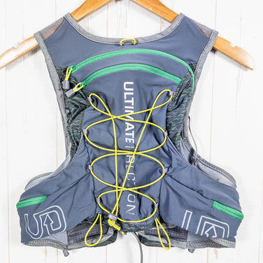 男女通用中灰色 Ultimate Direction Jurek FKT 黑曜石背心，Scott Jurek 签名款。收纳背包/日用背包。