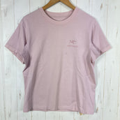【Women's M ピンク系】 Arcteryx ( アークテリクス ) エンボイ エンブレム ショートスリーブ Envoy Emblem Short Sleeve Alpine Rose オーガニックコットン混 / ストレッチ オーガニックコットン ウェア トップ