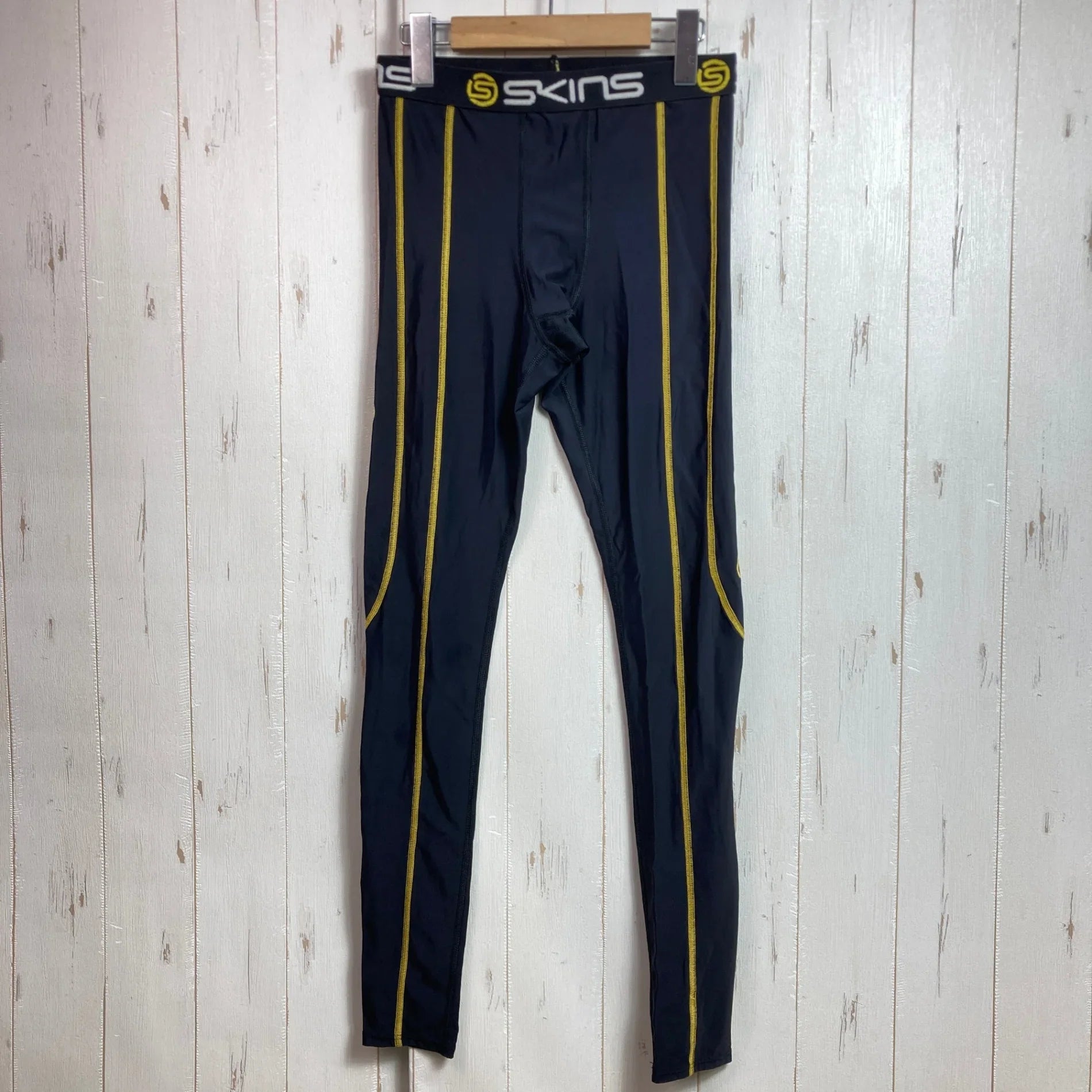 【Men's M ブラック系】 Skins ( スキンズ ) スポーツ ロングタイツ Sport Long Tights ナイロン ウェア ボトムス タイツ z00051871 タイツ ボトムス ウェア - 【公式】2ndGEAR（セカンドギア）Webショップ【登山用品・アウトドア用品専門 買取販売店】