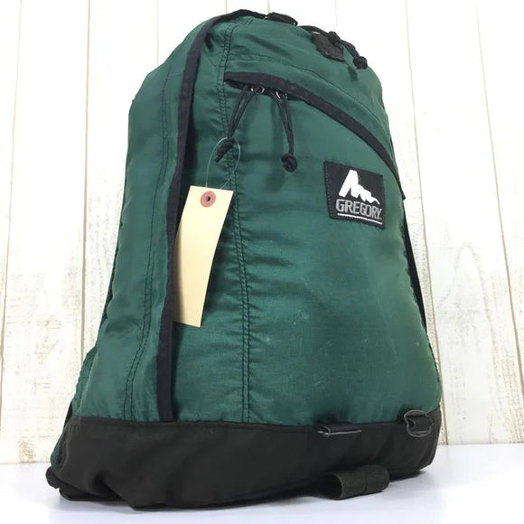 【OneSize グリーン系】 Gregory ( グレゴリー ) クラシック デイパック Classic Daypack 26L グリーン シルバータグ 旧タグ アメリカ製 バックパック 入手困難 Green デイパック 容量【～29L】 バックパック バッグ ス - 【公式】2ndGEAR（セカンドギア）Webショップ【登山用品・アウトドア用品専門 買取販売店】