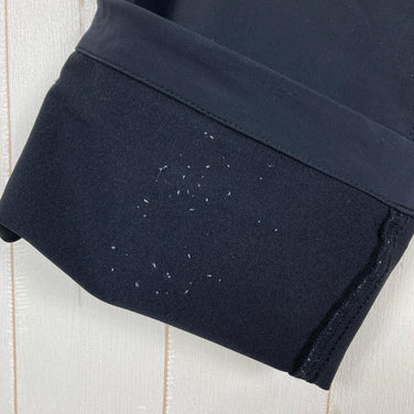 The North Face VERB 长裤，男士中号，黑色，尼龙，软壳长裤 (z00054538)。