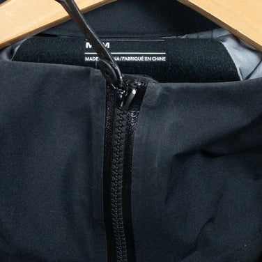 【Men's M ブラック系】 Arcteryx ( アークテリクス ) ベータ ジャケット Beta Jacket ナイロン 29090 International Men's GORE-TEX ( ゴアテックス ) ハードシェル アウター ジャケット トップス - 【公式】2ndGEAR（セカンドギア）Webショップ【登山用品・アウトドア用品専門 買取販売店】