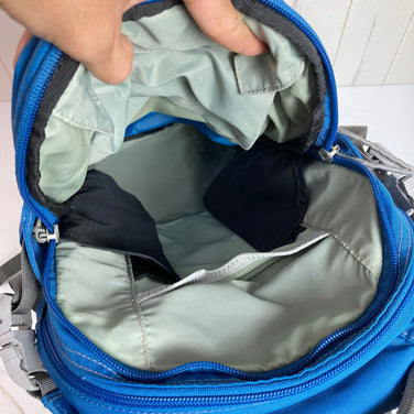 【M ブルー系】 Osprey ( オスプレー ) コード 22 Kode 22 バッグ ストレージ バックパック デイパック 容量【～29L】 z00052628  デイパック 容量【～29L】 バックパック バッグ ストレージ