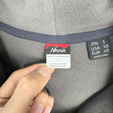 【Men's S グレー系】 Nanga ( ナンガ ) ポーラテック パワー ストレッチ ジップ フーディ Polartec Power Stretch Zip Hoodie ポリエステル ウェア トップス アウター ジャケット フリース ポーラテック・パワース