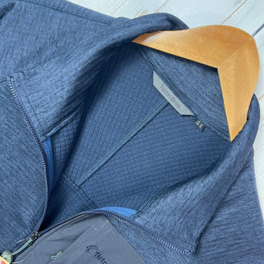 男士中号海军蓝 Teton Bros 石墨烯夹克，涤纶抓绒夹克（z00054767）。