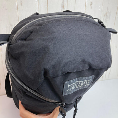 Mystery Ranch Urban Assault 尼龙收纳背包/背包（均码，黑色） - 容量：高达 29 升（z00052929）