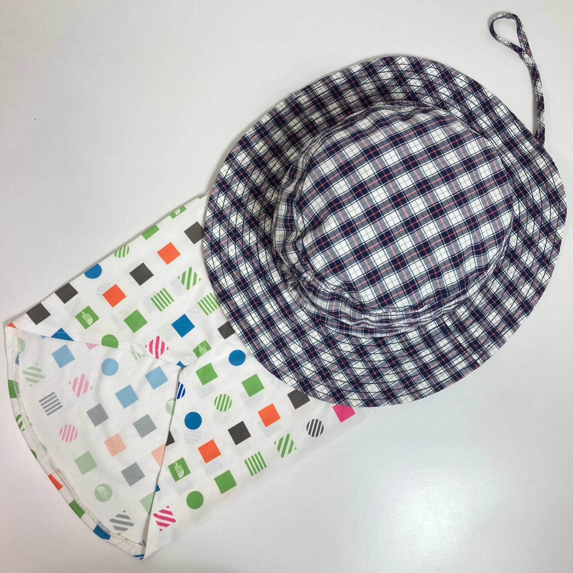 【OneSize ネイビー系】 The North Face ( ザ・ノースフェイス ) ネックゲイターシェード チェックハット ウェア ウェア小物 ヘッドウェア ハット z00052351 ハット ヘッドウェア ウェア小物 ウェア - 【公式】2ndGEAR（セカンドギア）Webショップ【登山用品・アウトドア用品専門 買取販売店】