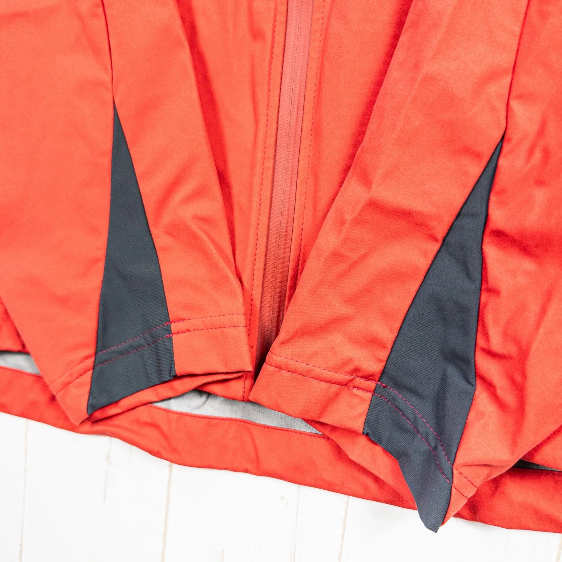 【Men's L レッド系】 Finetrack ( ファイントラック ) フロウラップ フーディ ナイロン ウェア トップス アウター ジャケット ソフトシェル z00051952 ソフトシェル アウター ジャケット トップス ウェア - 【公式】2ndGEAR（セカンドギア）Webショップ【登山用品・アウトドア用品専門 買取販売店】