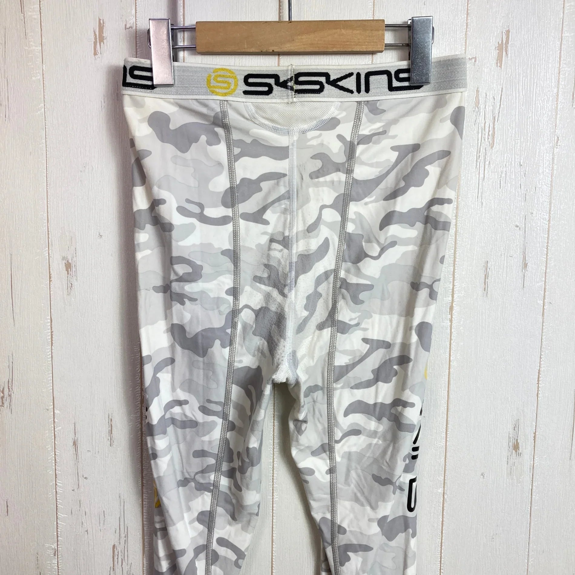 【Men's M ホワイト系】 Skins ( スキンズ ) コンプレッションタイツ カモ ナイロン ウェア ボトムス タイツ z00051878 カモ タイツ ボトムス ウェア - 【公式】2ndGEAR（セカンドギア）Webショップ【登山用品・アウトドア用品専門 買取販売店】