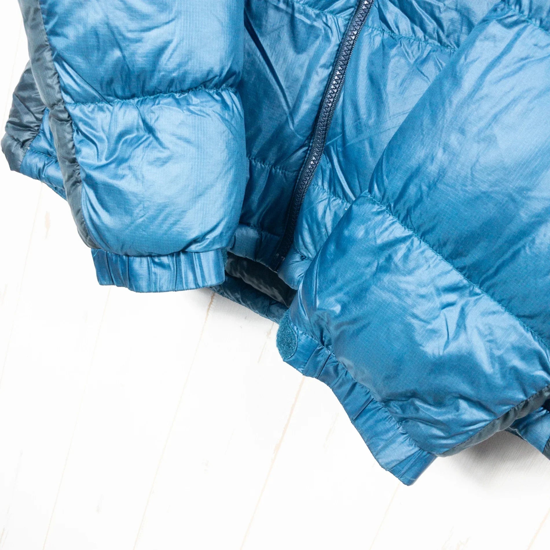 【Men's M ネイビー系】 Montbell ( モンベル ) アルパイン ダウン パーカ Alpine Down Parka ダウン ウェア トップス アウター ジャケット ダウンインサレーション z00052438 ダウンインサレーション アウター ジャケ - 【公式】2ndGEAR（セカンドギア）Webショップ【登山用品・アウトドア用品専門 買取販売店】
