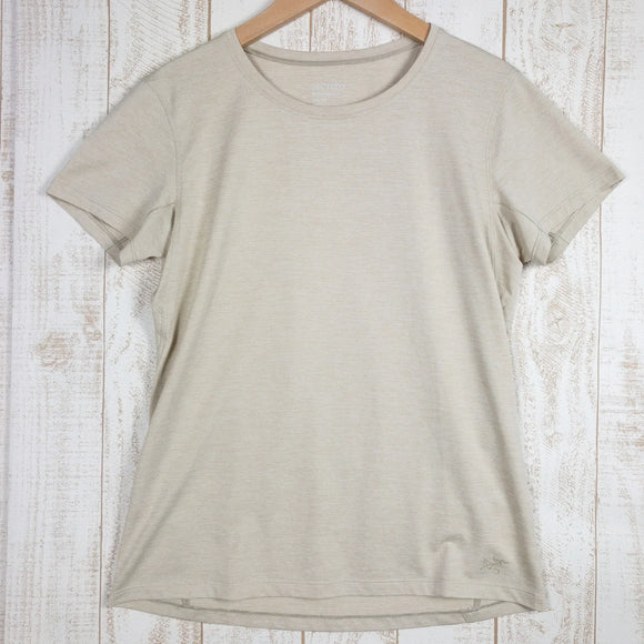 【Women's XS ベージュ系】 Arcteryx ( アークテリクス ) ティーマ クルー ショートスリーブ Taema Crew SS ポリエステル ウェア トップス インナー シャツ ショートスリーブシャツ 化繊 z00050688 化繊 ショートスリーブシャ - 【公式】2ndGEAR（セカンドギア）Webショップ【登山用品・アウトドア用品専門 買取販売店】