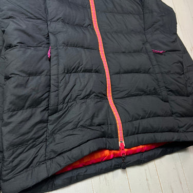 Phenix (Phoenix) Flower Down Jacket, Women's Size L, Black. This down-insulated jacket is a perfect outerwear piece. (z00055049)