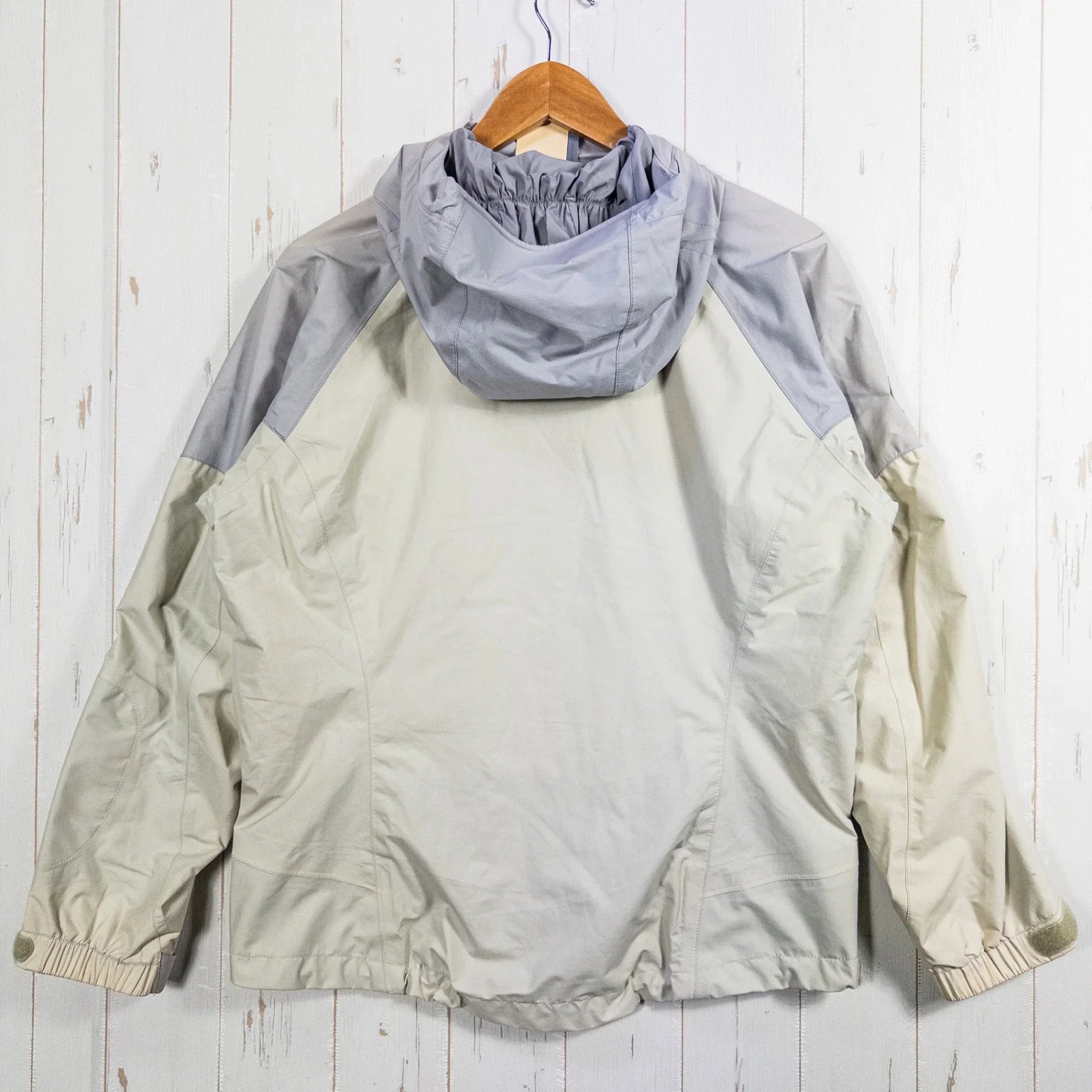 【Women's M アイボリー系】 Montbell ( モンベル ) ストーム ジャケット Storm Jacket 化繊インサレーション ハードシェル ナイロン ウェア トップス アウター ジャケット ハードシェル z00052685 ハードシェル アウター ジャ - 【公式】2ndGEAR（セカンドギア）Webショップ【登山用品・アウトドア用品専門 買取販売店】