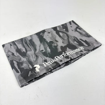 【OneSize グレー系】 Peak Performance ( ピークパフォーマンス ) トレイルプリント ヘッドバンド Trail Print Headband ポリエステル ウェア ウェア小物 ヘッドウェア ヘッドバンド イヤーウォーマー z0005740