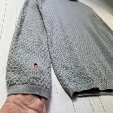 Bring Wonderwear 无缝连帽衫，浅灰色，男女通用，中号，灰色。浅灰色羊毛连帽衫/内搭衬衫。z00054409。