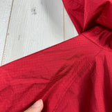 Montura Magnetic Jacket, Men's Small, Red. Nylon Rain Shell Jacket (z00053633).