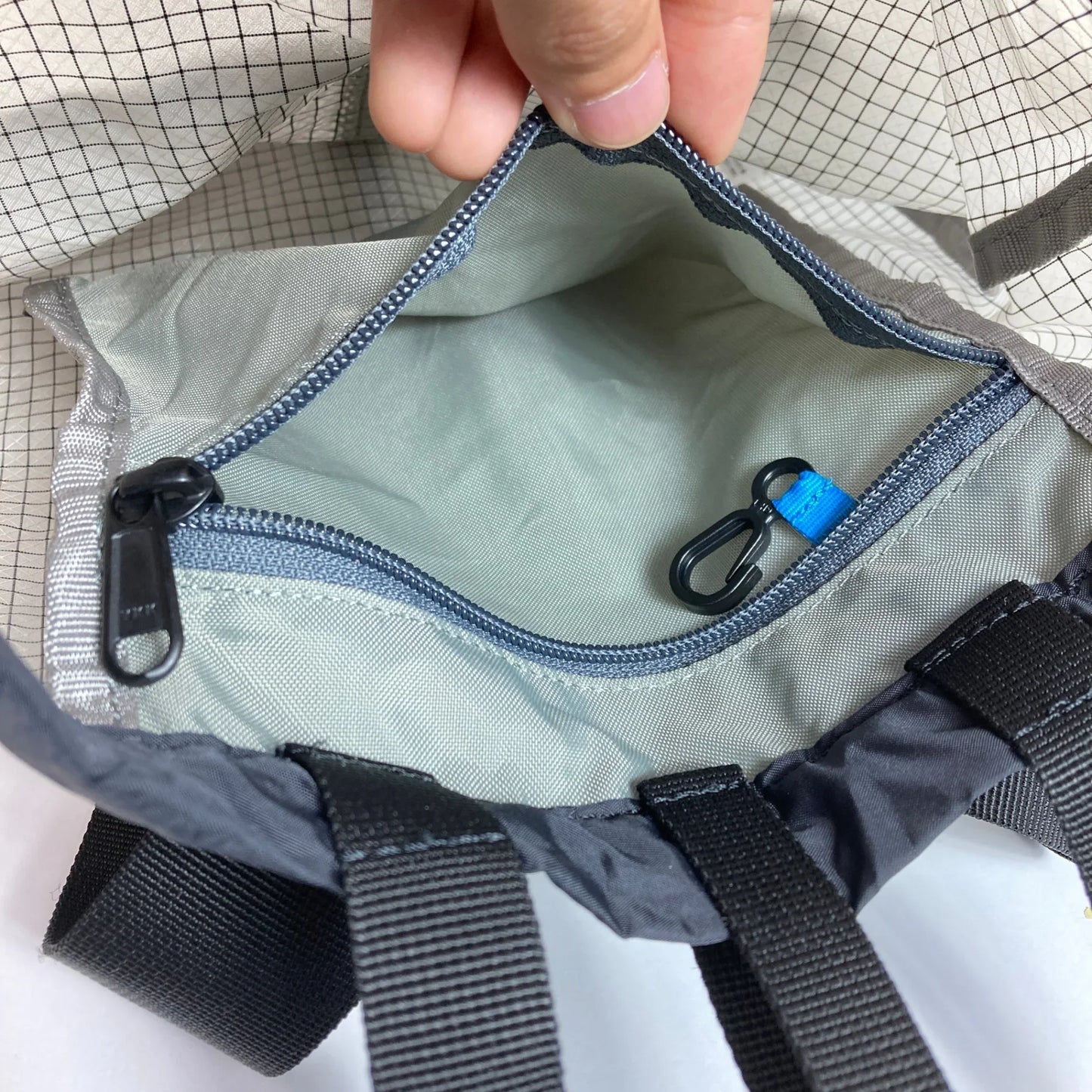 【OneSize ホワイト系】 Karrimor ( カリマー ) グラブナップサックミニX grab knapsack mini X ナイロン バッグ ストレージ バックパック デイパック 容量【～29L】 z00052551  デイパック 容量【～29L】 バッ