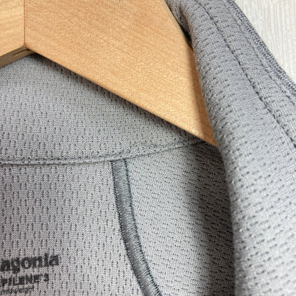 【Men's XS グレー系】 2011 Patagonia ( パタゴニア ) ミッドウェイト キャプリーン 3 クルー Midweight Capilene 3 Crew ポリエステル ウェア トップス インナー シャツ ロングスリーブシャツ 化繊 ポーラテック