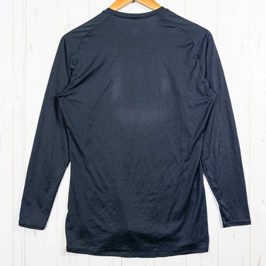 The North Face 男士中长袖 DRY Crew T恤（黑色）。涤纶，长袖圆领，合成面料。产品编号：z00053059。