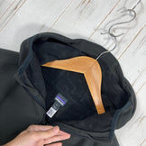 【Men's S ブラック系】 2025 Patagonia ( パタゴニア ) ハイドロピーク ストレッチ サーマル フーディ Hydropeak Stretch Thermal Hoody ポリエステル ウェア トップス アウター ジャケット フリース z000