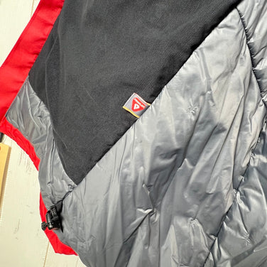 【Women's S レッド系】 Black Diamond ( ブラックダイヤモンド ) ビレイパーカー Belay Parka Coral Red ウェア トップス アウター ジャケット 化繊インサレーション プリマロフト・ゴールド・インサレーション・クロスコア