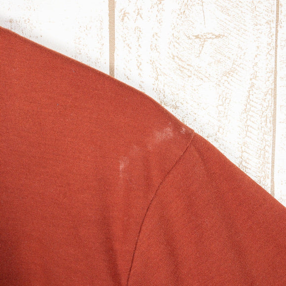 【Men's S オレンジ系】 Millet ( ミレー ) アドベンチャー ハウス Tシャツ Adventure House TShirt ポリエステル MIV01936 Men's ショートスリーブTシャツ クルーネック インナー シャツ トップス ウェア - 【公式】2ndGEAR（セカンドギア）Webショップ【登山用品・アウトドア用品専門 買取販売店】