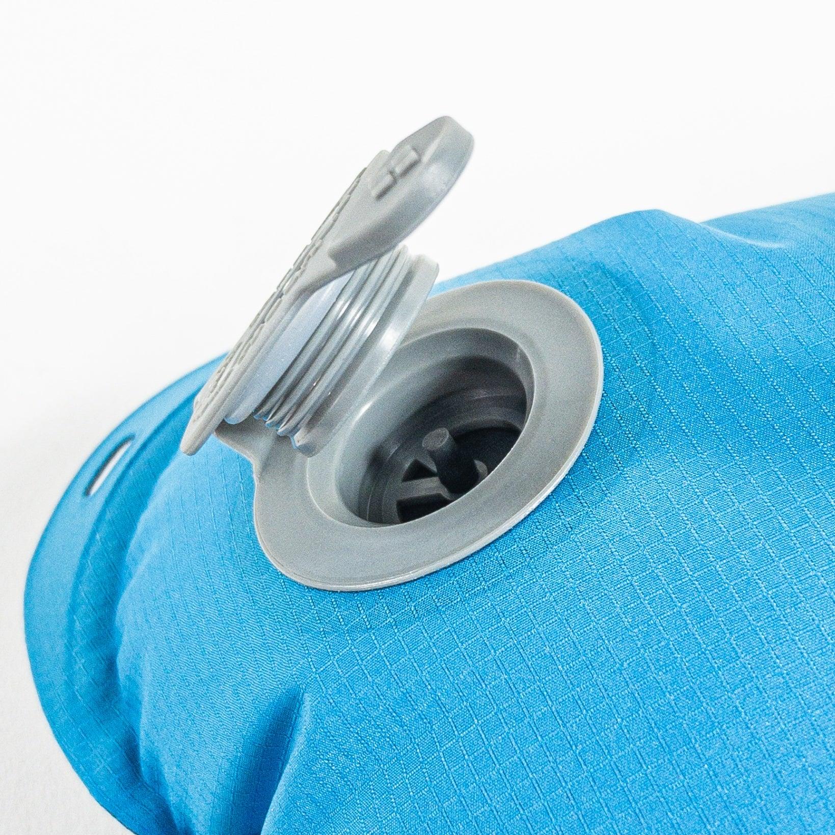 【OneSize ブルー系】 Montbell ( モンベル ) U.L. コンフォート システム ピロー U.L. Comfort System Pillow CNBL スリーピングシステム ピロー z00050622 CNBL ピロー スリーピングシステム - 【公式】2ndGEAR（セカンドギア）Webショップ【登山用品・アウトドア用品専門 買取販売店】