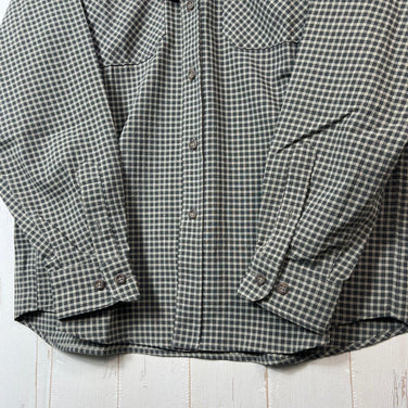 Men's Camicia Manica Lunga Shirt, Size 38, Navy. This long-sleeved shirt is made of synthetic fibers and is suitable for both men and women. Product code: z00054706.