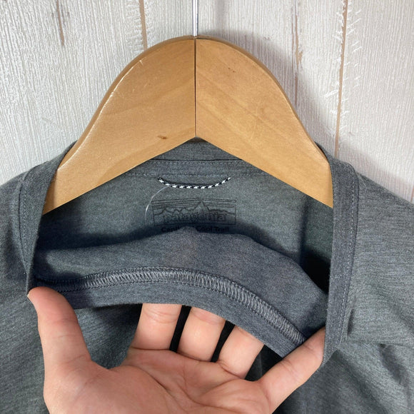 【Men's M グレー系】 2023 Patagonia ( パタゴニア ) キャプリーン クール トレイル シャツ Capilene Cool Trail Shirt FGE ポリエステル ウェア トップス インナー シャツ ショートスリーブTシャツ クルーネ