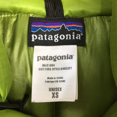 【Men's XS グリーン系】 Patagonia ( パタゴニア ) ダウン パーカ Down Parka 800Fp ダウン ジャケット フーディ パーカー 生産終了モデル 入手困難 84652 International Men's ダウンインサレーション - 【公式】2ndGEAR（セカンドギア）Webショップ【登山用品・アウトドア用品専門 買取販売店】
