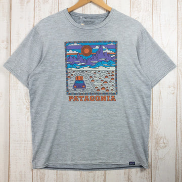 【Men's M チャコール系】 Patagonia ( パタゴニア ) キャプリーン クール デイリー グラフィック シャツ Cap Cool Daily Graphic Shirt SRFE ポリエステル ウェア トップス インナー シャツ ショートスリーブTシャ - 【公式】2ndGEAR（セカンドギア）Webショップ【登山用品・アウトドア用品専門 買取販売店】