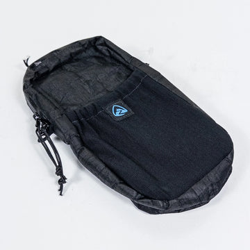 【OneSize ブラック系】 Zpacks ( ゼットパックス ) ショルダーポーチ ウィズ ジッパー Shoulder Pouch w/ Zipper 生産終了モデル 入手困難 バッグ ストレージ 外付けポーチ DCF ( ダイニーマ・コンポジット・ファブリック