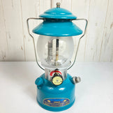 【OneSize ブルー系】 Coleman ( コールマン ) ◆シーズンズ ランタン 2011 Seasons Lantern 2011 ガソリンランタン アメリカ製 コールマン2011年限定ランタン 2000006601 ランタン ライティングギア - 【公式】2ndGEAR（セカンドギア）Webショップ【登山用品・アウトドア用品専門 買取販売店】